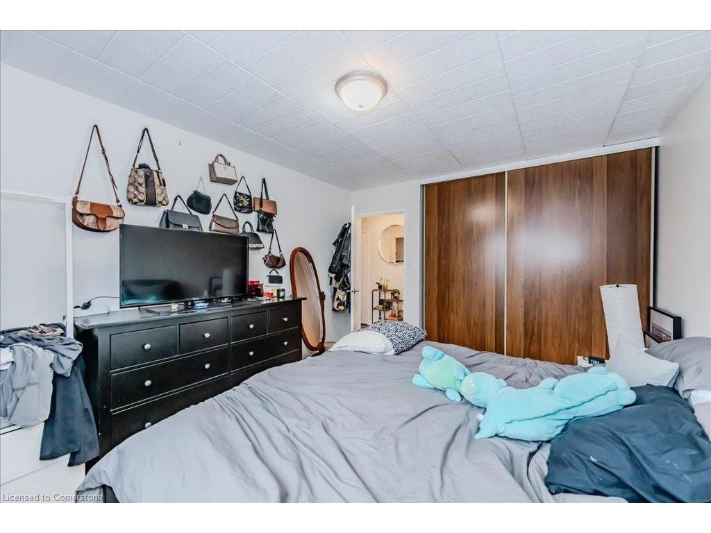 









29


West

Avenue, 204,
Kitchener,




ON
N2M 5E4

