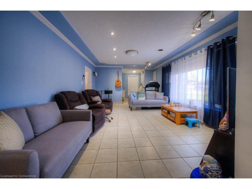 









230


Highland

Road West,
Kitchener,




ON
N2M 3C2

