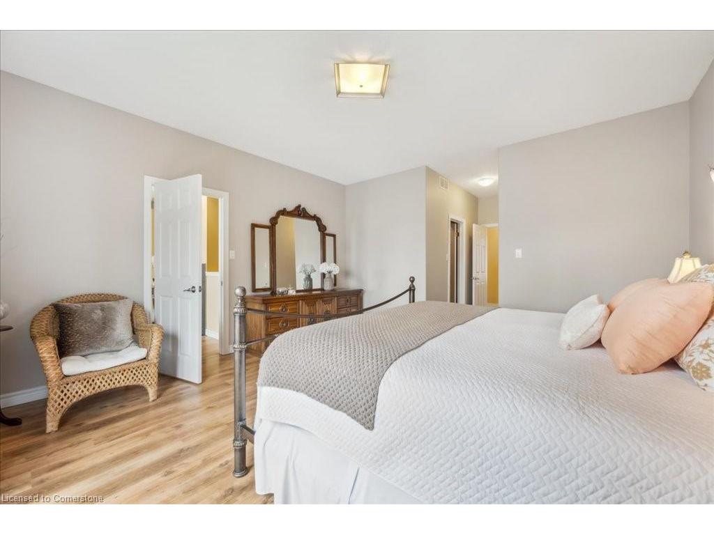









23


Mount Royal

Place,
Cambridge,




ON
N1S 5B1

