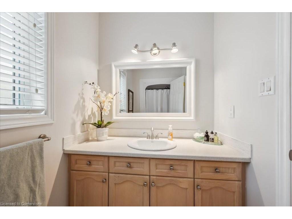 









23


Mount Royal

Place,
Cambridge,




ON
N1S 5B1

