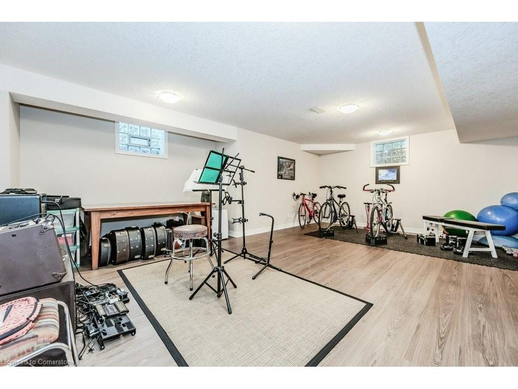 









219


Corrie

Crescent,
Waterloo,




ON
N2L 5W3

