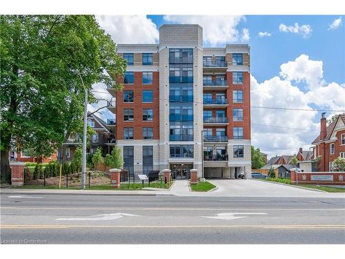 Featured Listing Photo 