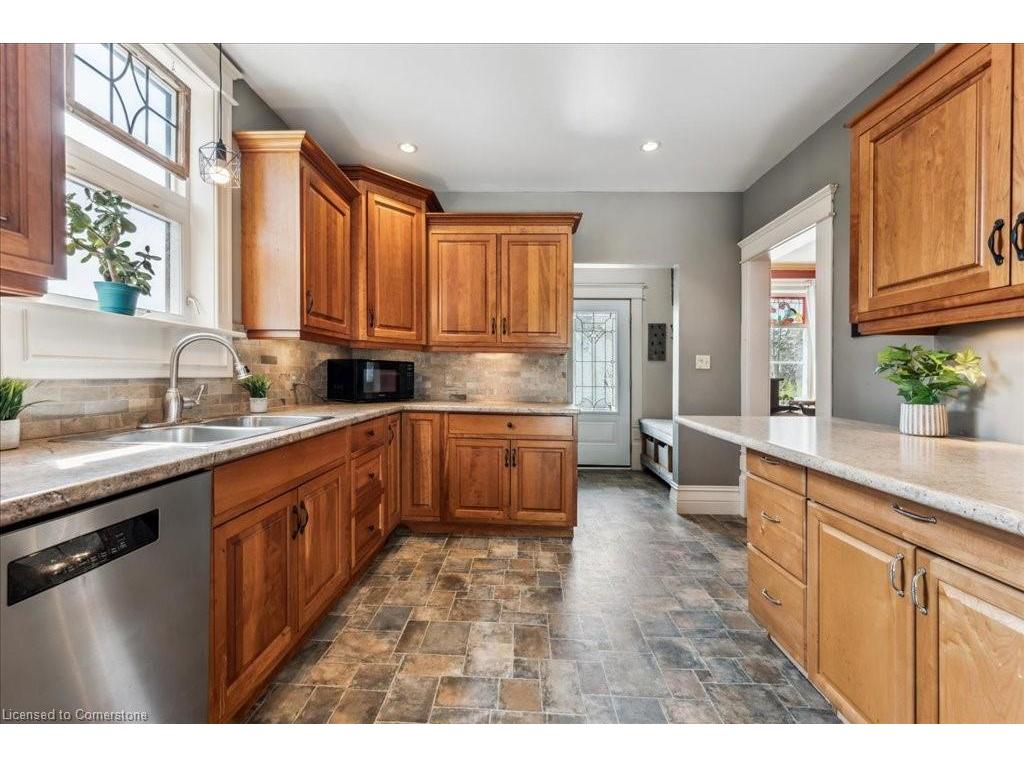 









454


Wallace

Avenue North,
Listowel,




ON
N4W 1L6

