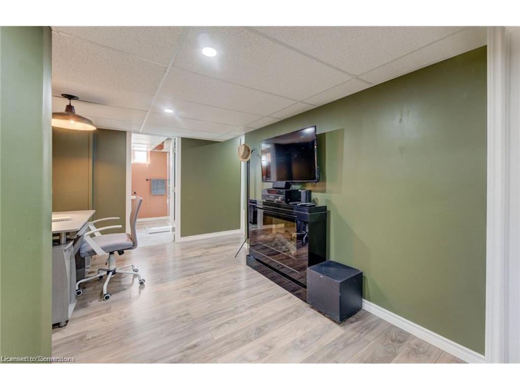 









13


Lowell

Street South, Basement,
Cambridge,




ON
N1R 5C8

