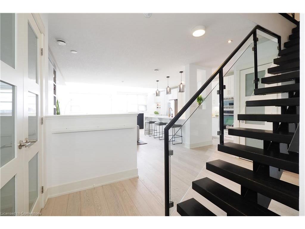 









112


Benton

Street, 710,
Kitchener,




ON
N2G 3H6

