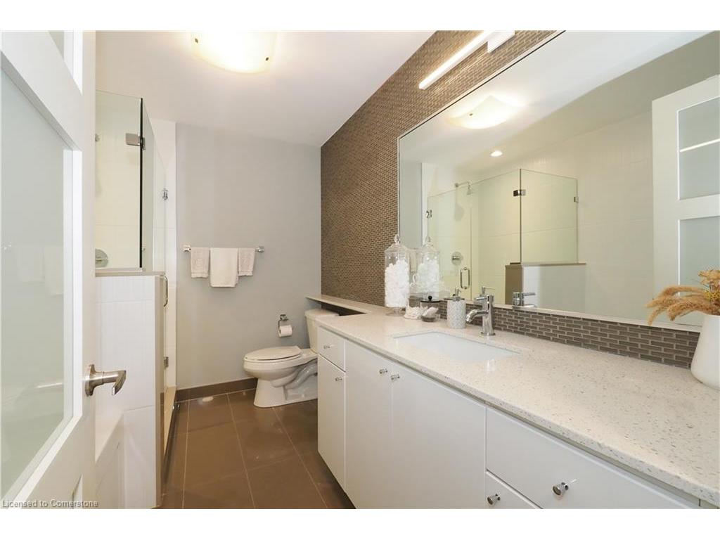 









112


Benton

Street, 710,
Kitchener,




ON
N2G 3H6

