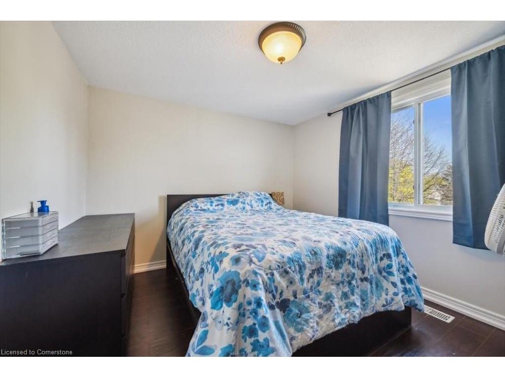 









421


Bairstow

Crescent, A,
Waterloo,




ON
N2K 2H7


