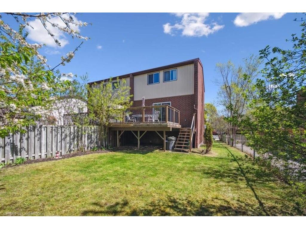 









421


Bairstow

Crescent, A,
Waterloo,




ON
N2K 2H7

