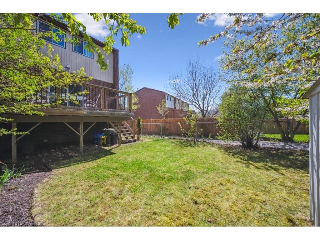 









421


Bairstow

Crescent, A,
Waterloo,




ON
N2K 2H7

