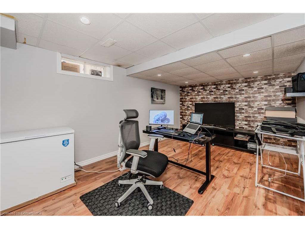 









120


Dudhope

Avenue, 20,
Cambridge,




ON
N1R 4T7

