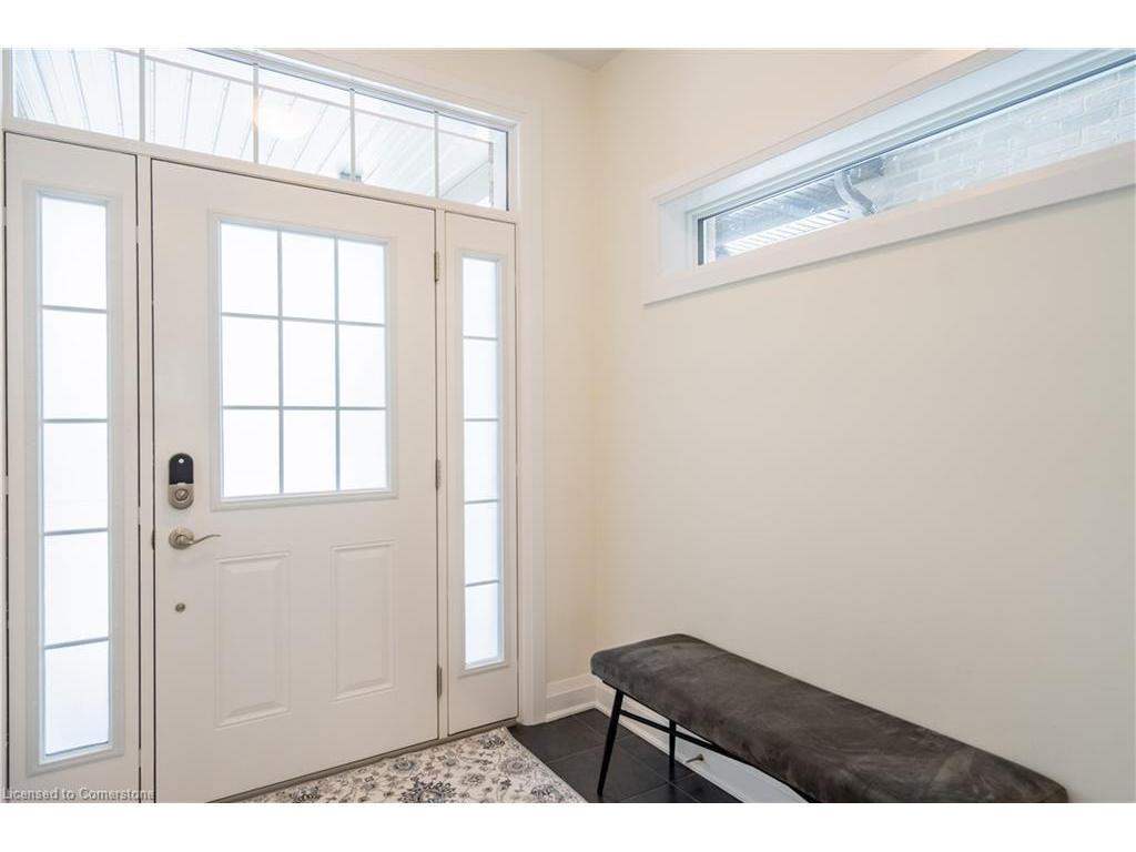 









765


Autumn Willow

Drive,
Waterloo,




ON
N2V 0E3

