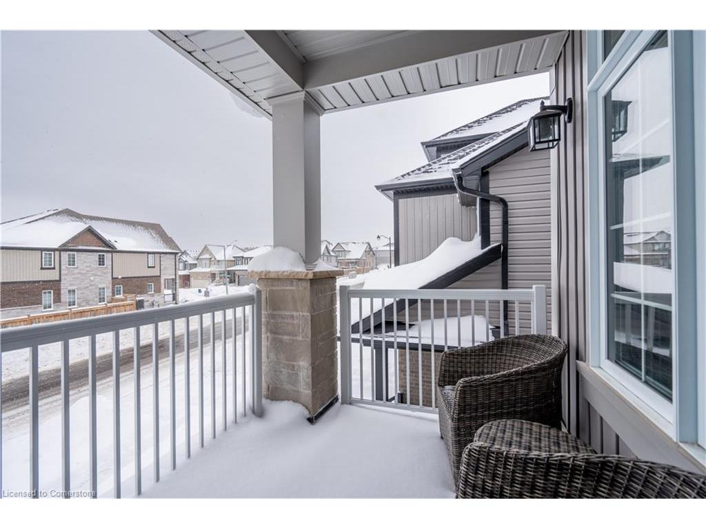 









765


Autumn Willow

Drive,
Waterloo,




ON
N2V 0E3

