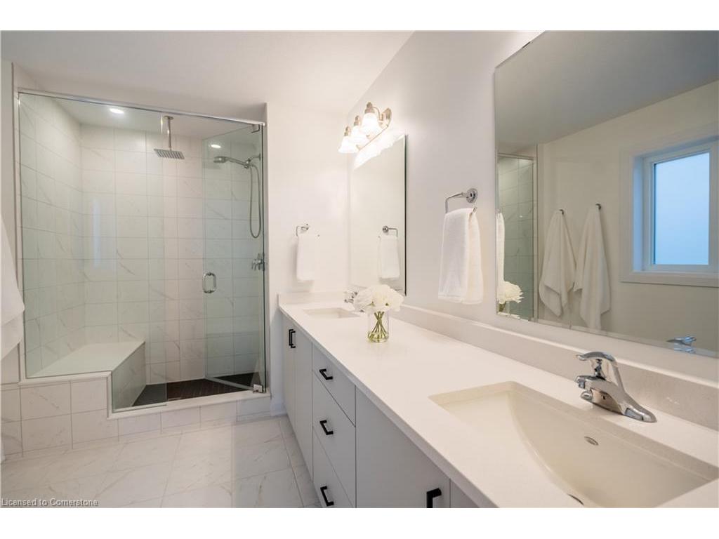 









765


Autumn Willow

Drive,
Waterloo,




ON
N2V 0E3

