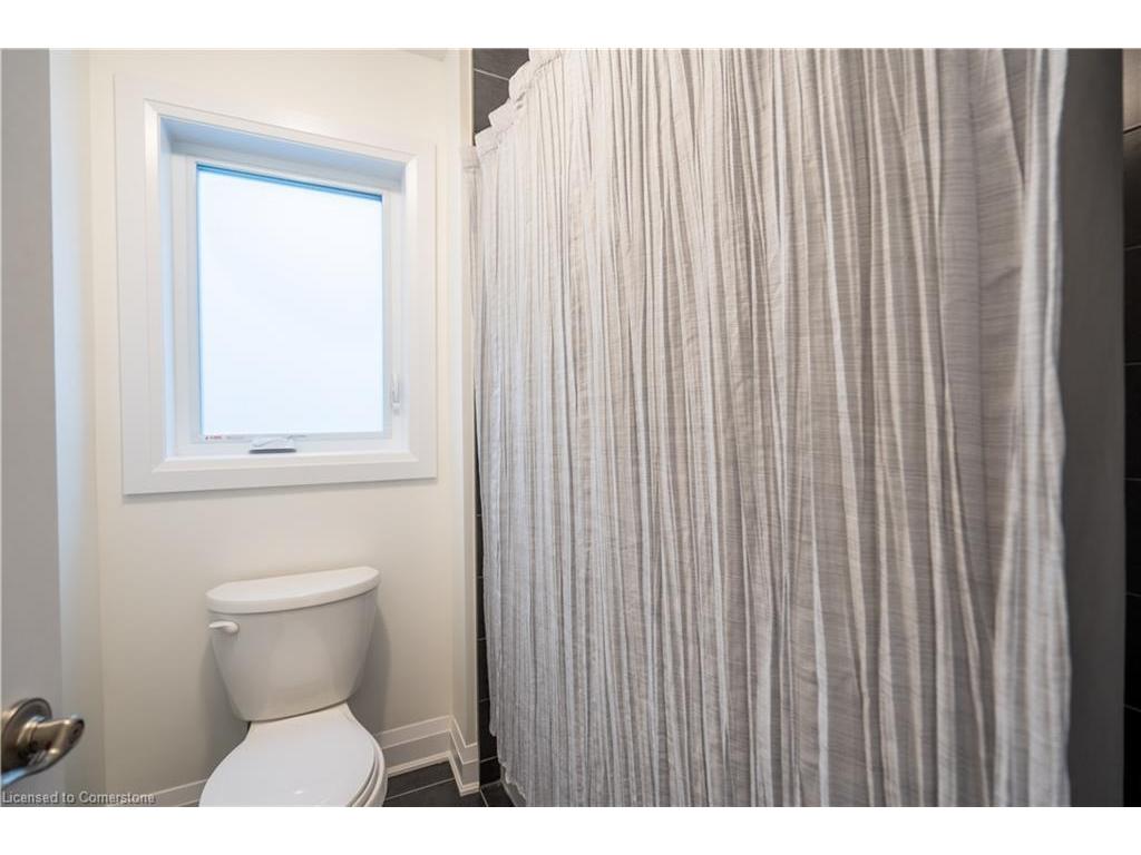 









765


Autumn Willow

Drive,
Waterloo,




ON
N2V 0E3


