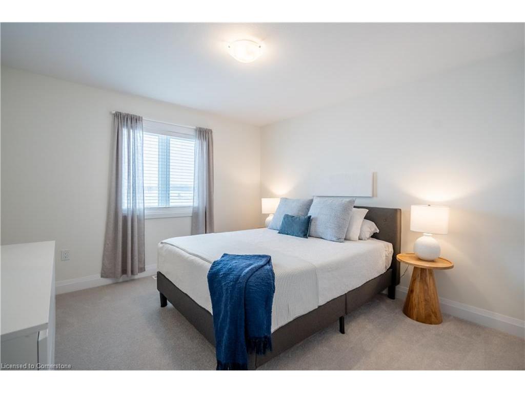 









765


Autumn Willow

Drive,
Waterloo,




ON
N2V 0E3

