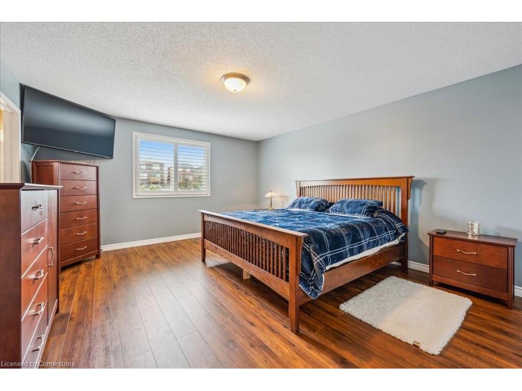 









519


Commonwealth

Crescent,
Kitchener,




ON
N2E 4K2

