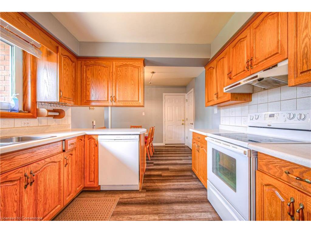 









22


Hampton

Place,
Kitchener,




ON
N2B 2S3

