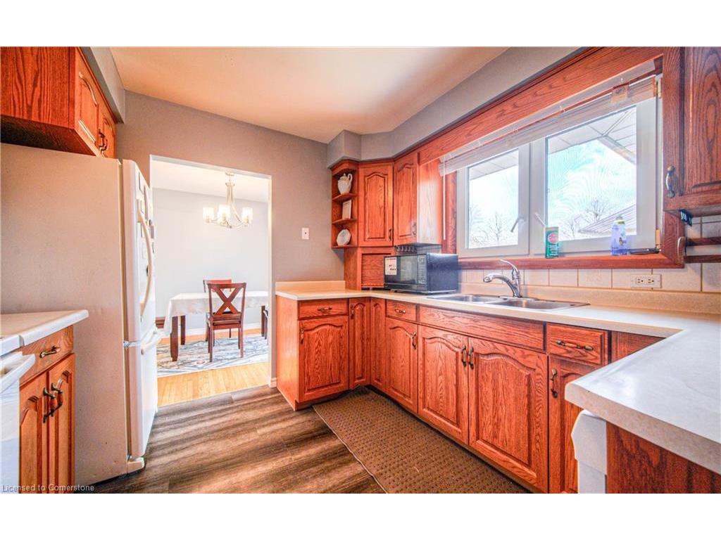 









22


Hampton

Place,
Kitchener,




ON
N2B 2S3

