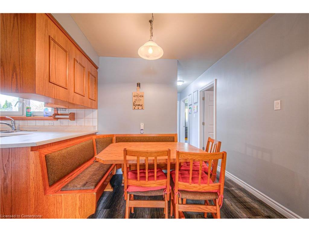 









22


Hampton

Place,
Kitchener,




ON
N2B 2S3

