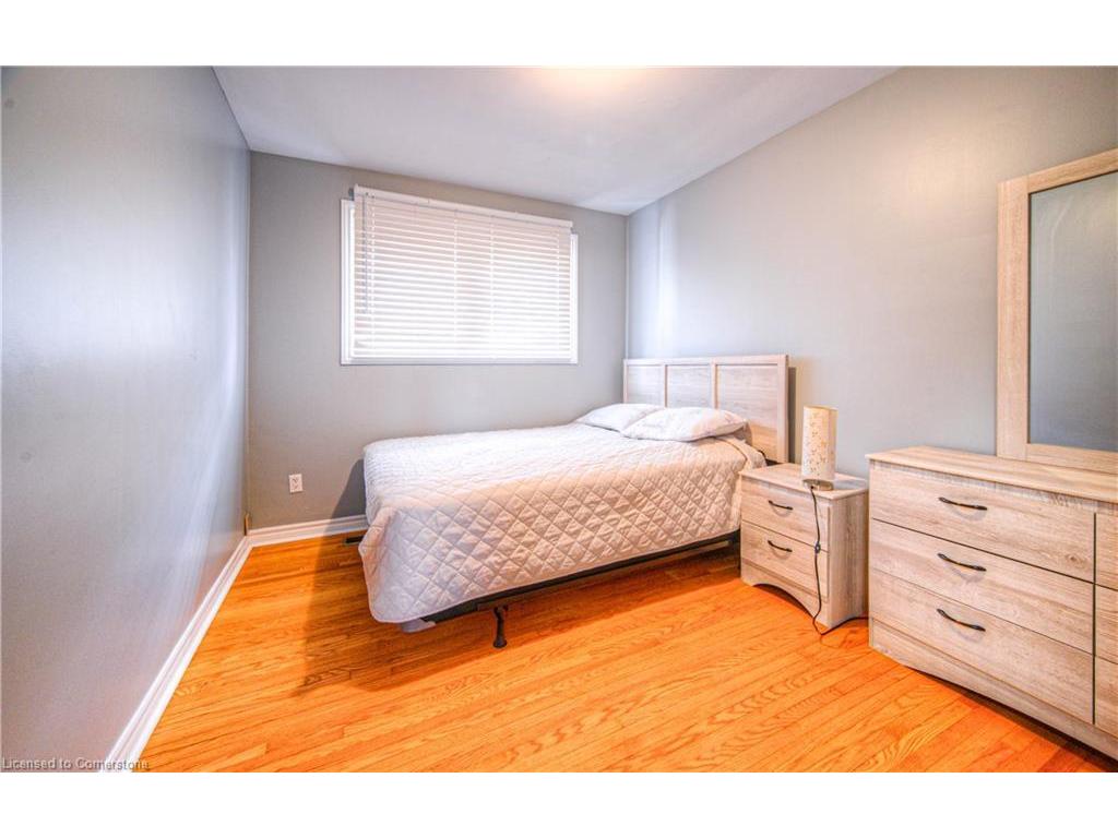 









22


Hampton

Place,
Kitchener,




ON
N2B 2S3

