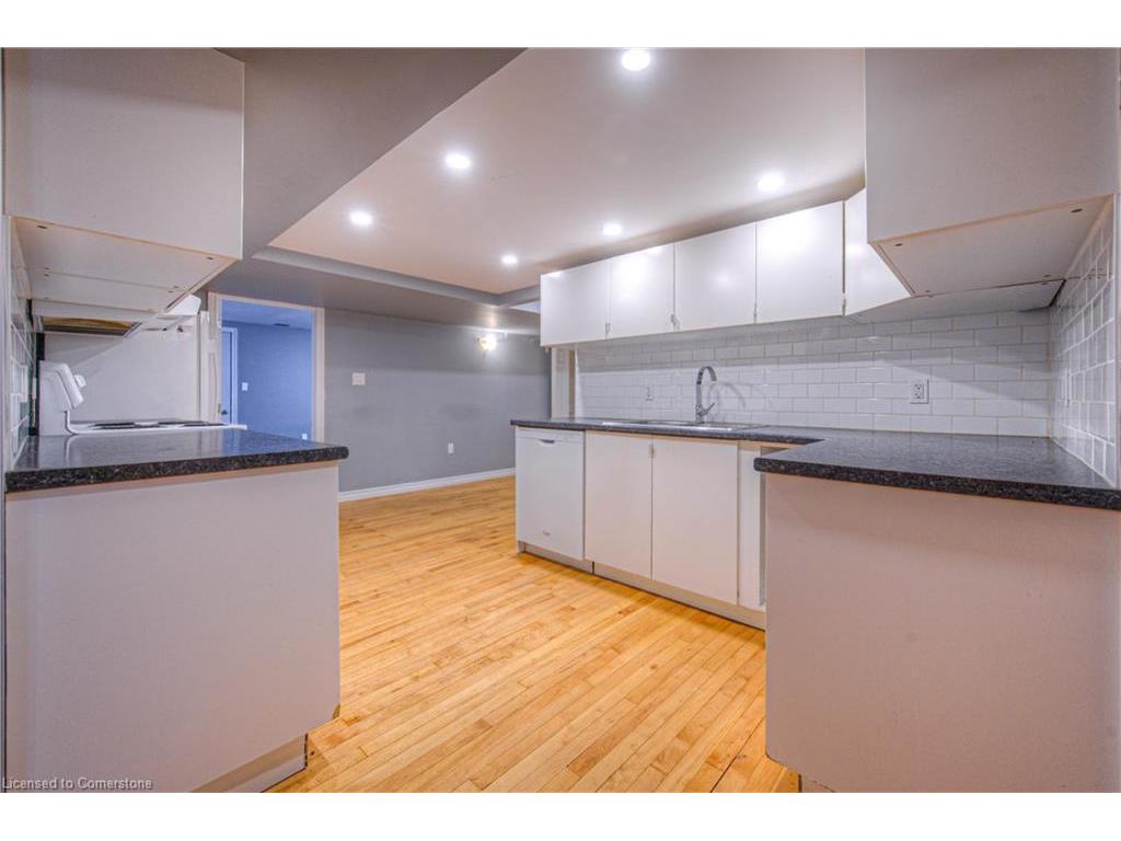 









22


Hampton

Place,
Kitchener,




ON
N2B 2S3

