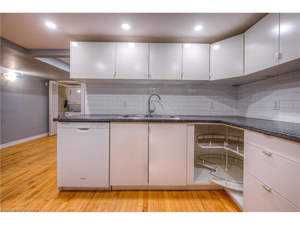 









22


Hampton

Place,
Kitchener,




ON
N2B 2S3

