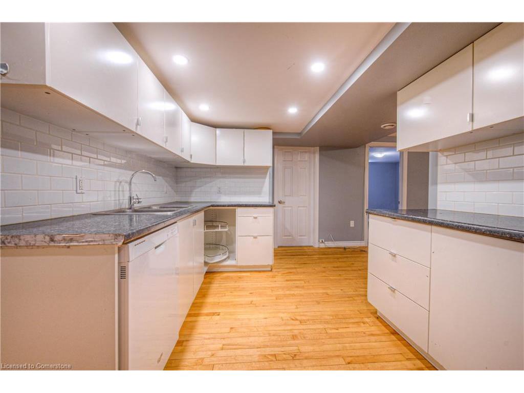 









22


Hampton

Place,
Kitchener,




ON
N2B 2S3

