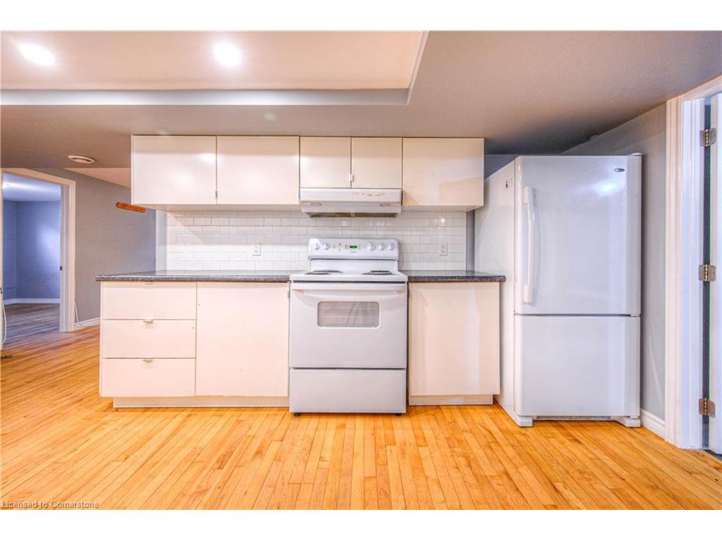 









22


Hampton

Place,
Kitchener,




ON
N2B 2S3

