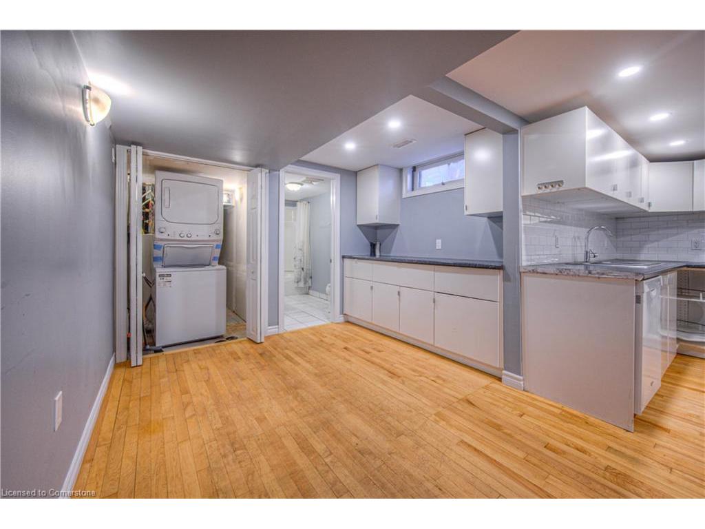 









22


Hampton

Place,
Kitchener,




ON
N2B 2S3

