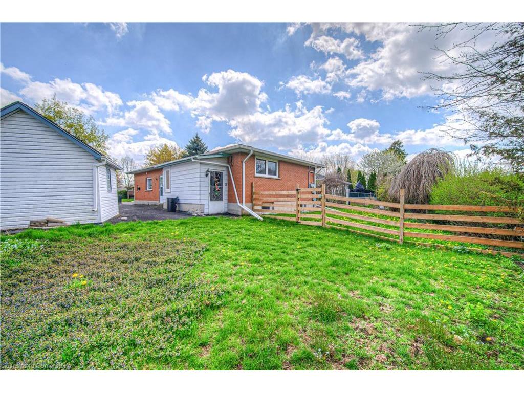 









22


Hampton

Place,
Kitchener,




ON
N2B 2S3

