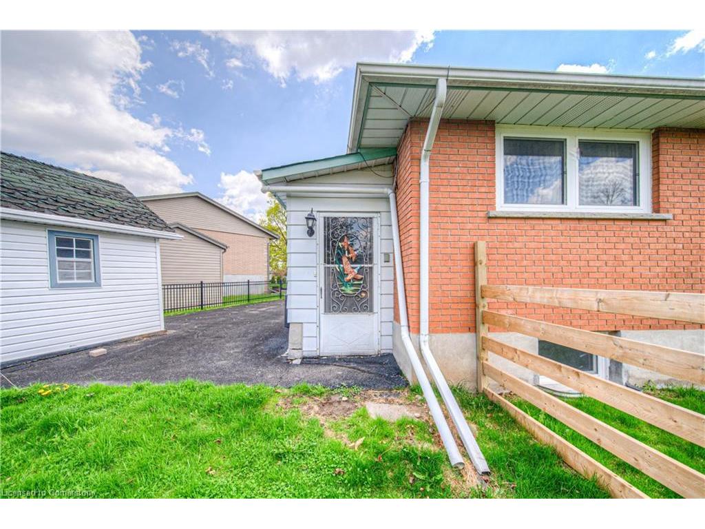 









22


Hampton

Place,
Kitchener,




ON
N2B 2S3

