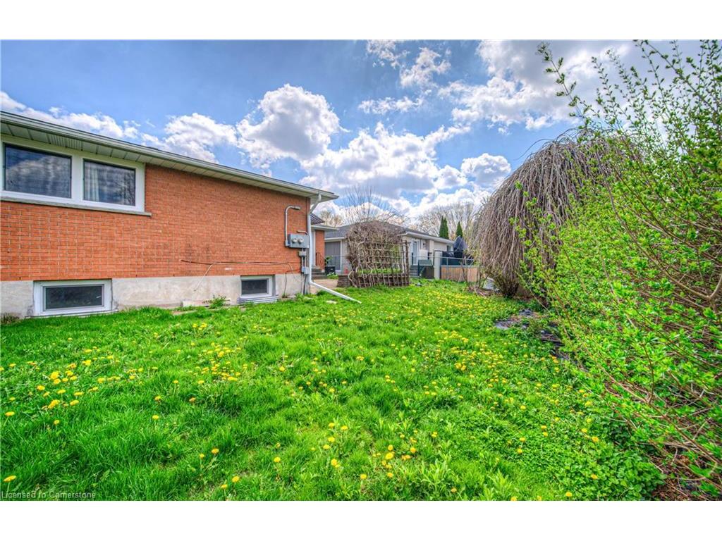 









22


Hampton

Place,
Kitchener,




ON
N2B 2S3

