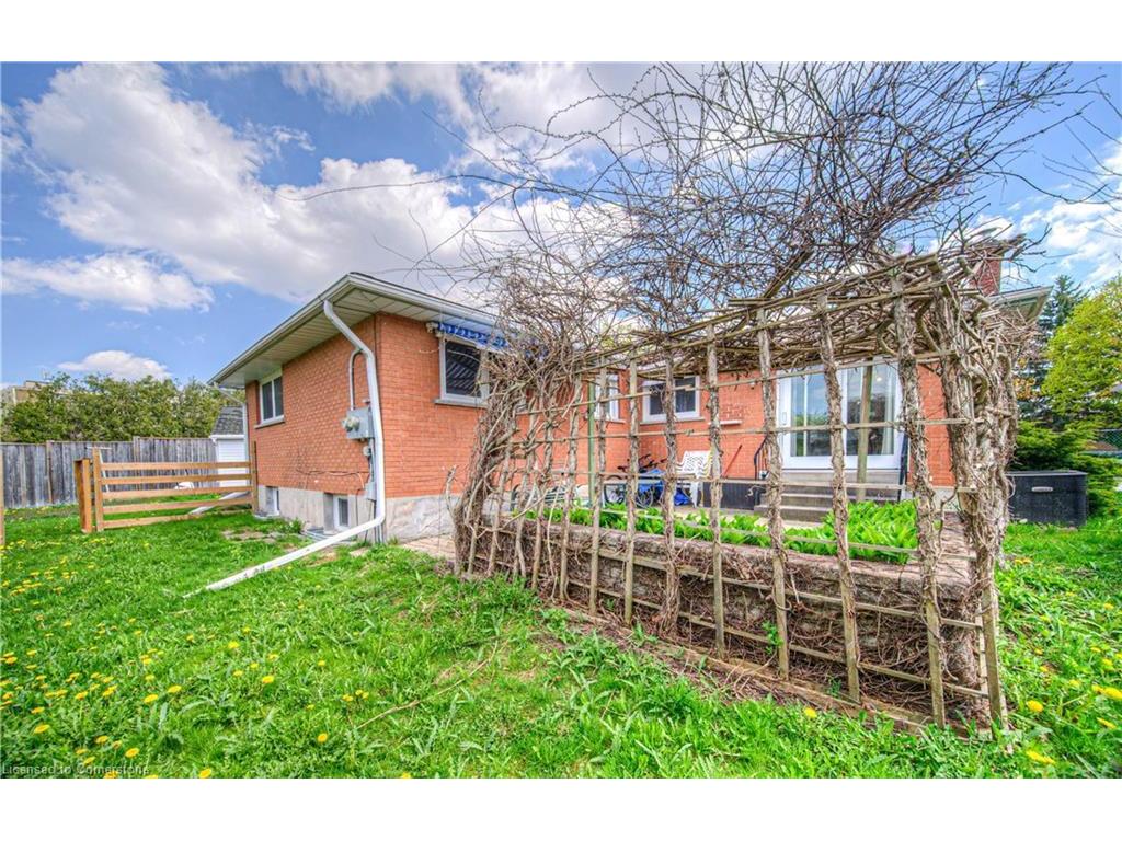 









22


Hampton

Place,
Kitchener,




ON
N2B 2S3

