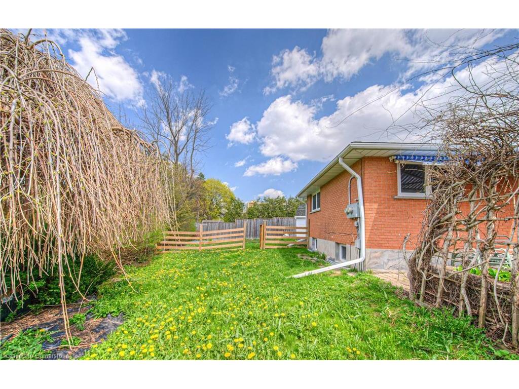 









22


Hampton

Place,
Kitchener,




ON
N2B 2S3

