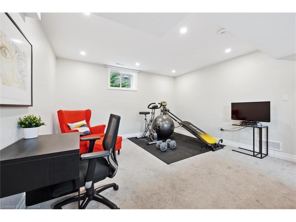 









1


Samuel

Drive,
Guelph,




ON
N1L 0K9

