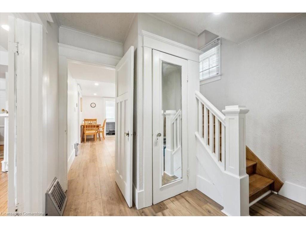 









180


David

Street,
Kitchener,




ON
N2G 1Y5

