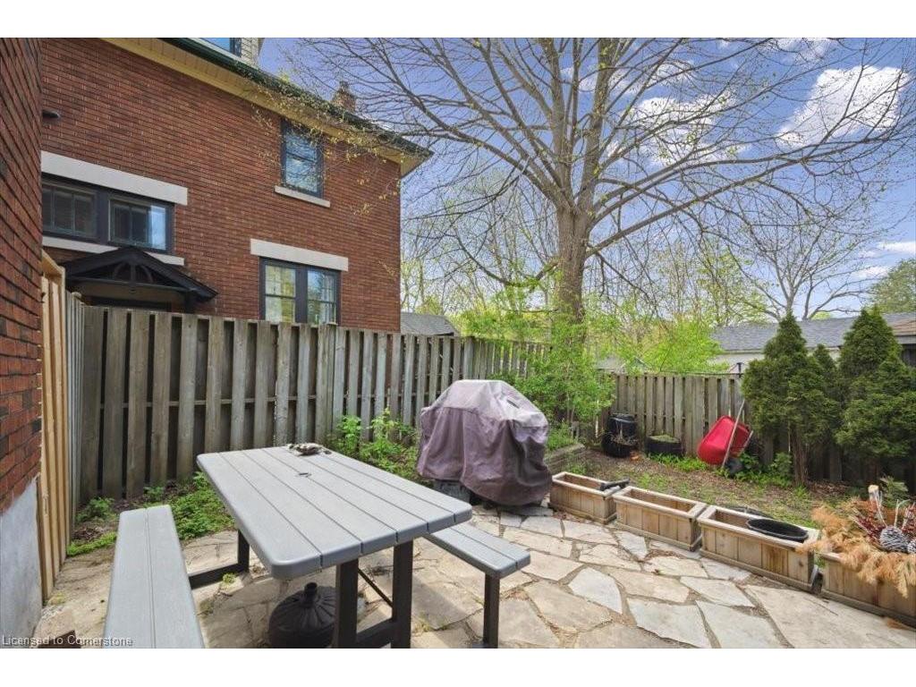 









180


David

Street,
Kitchener,




ON
N2G 1Y5

