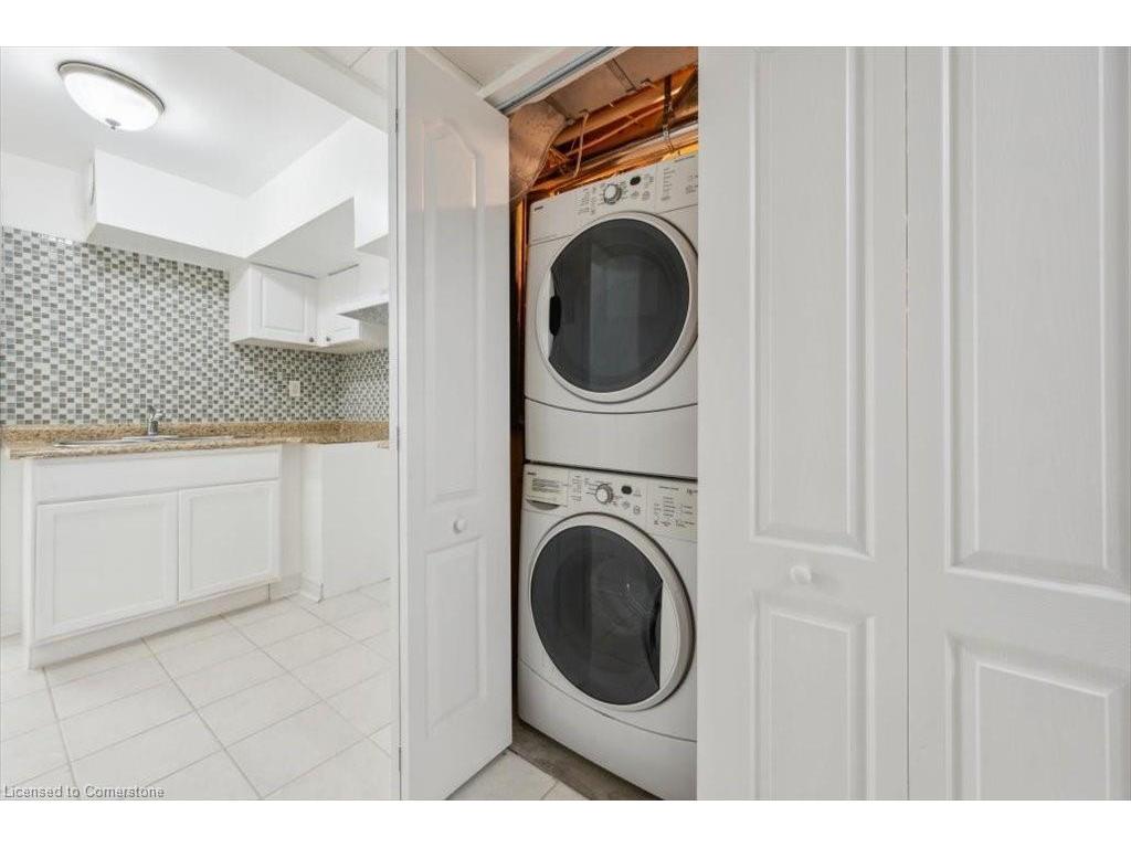 









1617


Gowling

Terrace,
Milton,




ON
L9T 5J6

