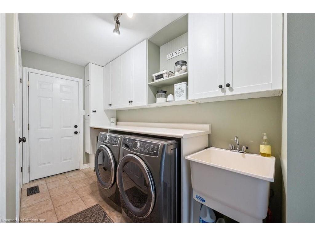 









790


Dianne

Crescent,
Fergus,




ON
N1M 3N5

