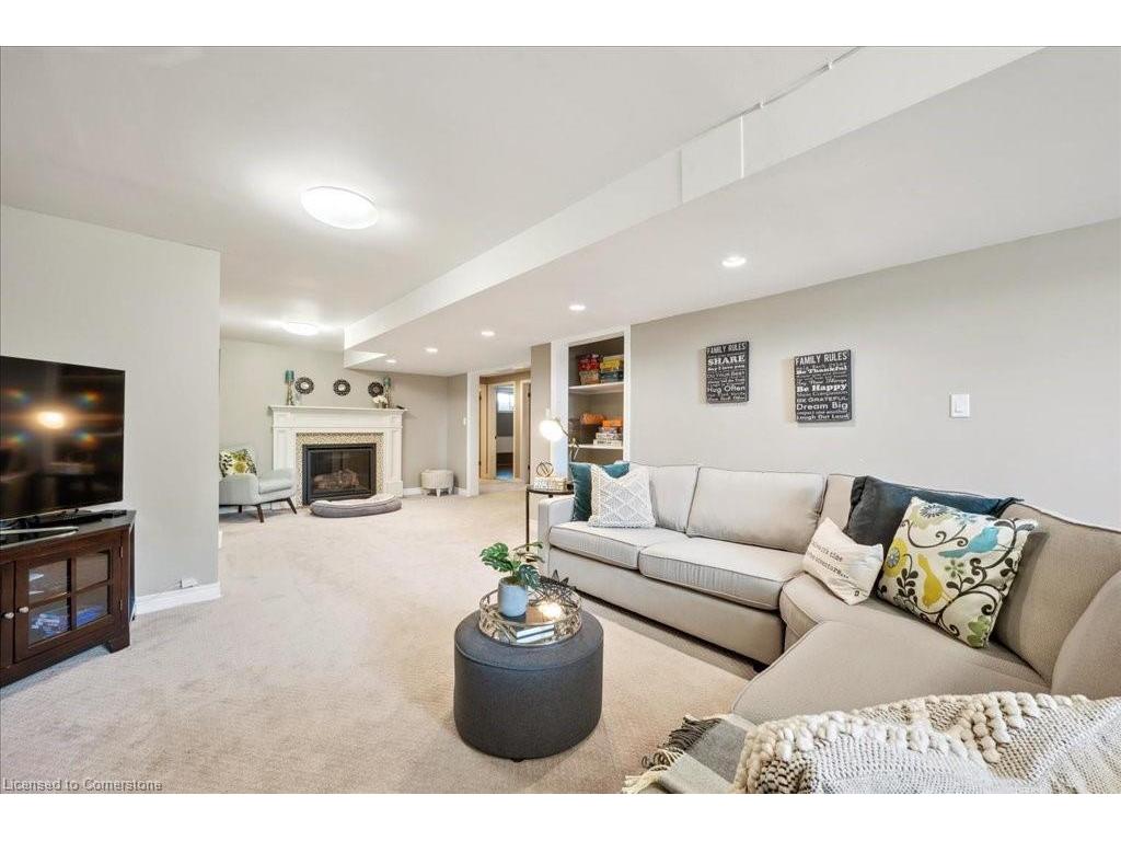 









790


Dianne

Crescent,
Fergus,




ON
N1M 3N5

