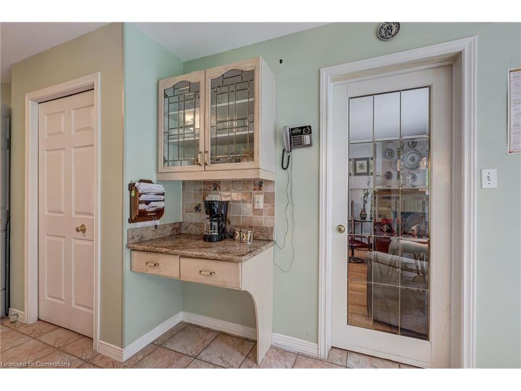 









15


Allison

Court,
Strathroy,




ON
N7G 4C2

