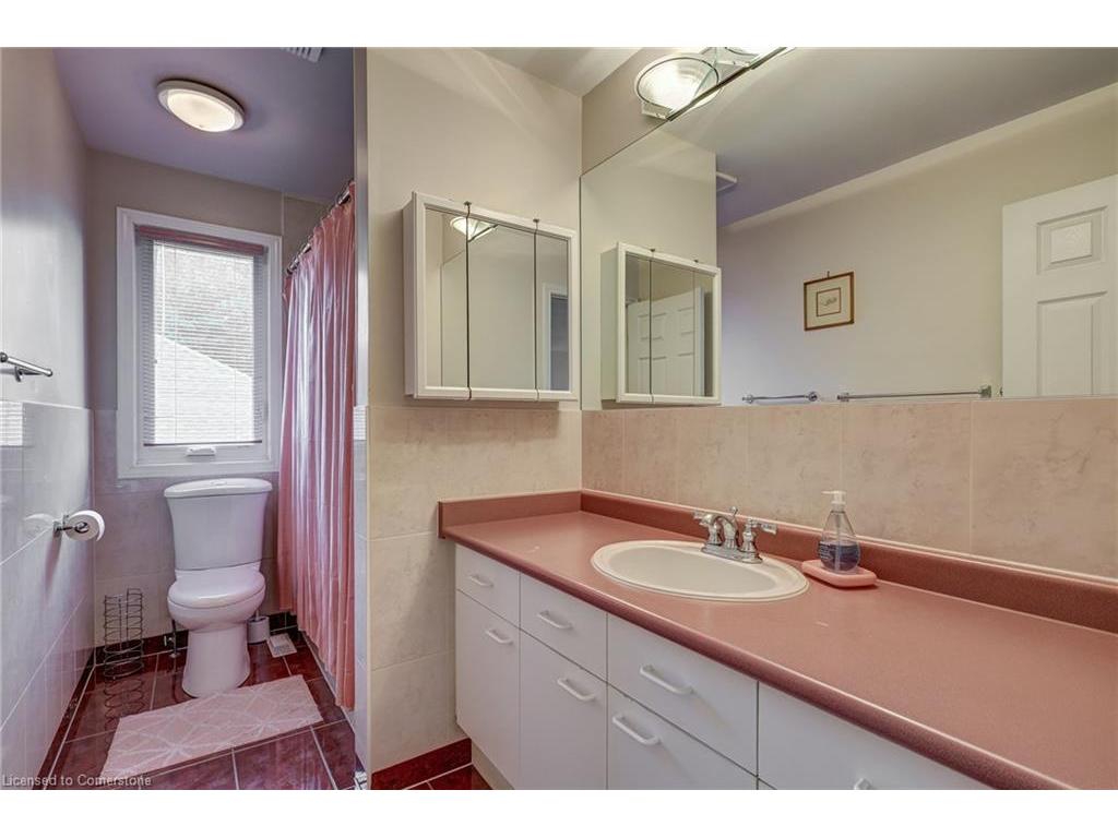 









15


Allison

Court,
Strathroy,




ON
N7G 4C2

