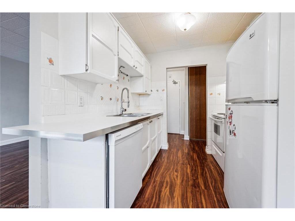 









29


West

Avenue, 204,
Kitchener,




ON
N2M 5E4

