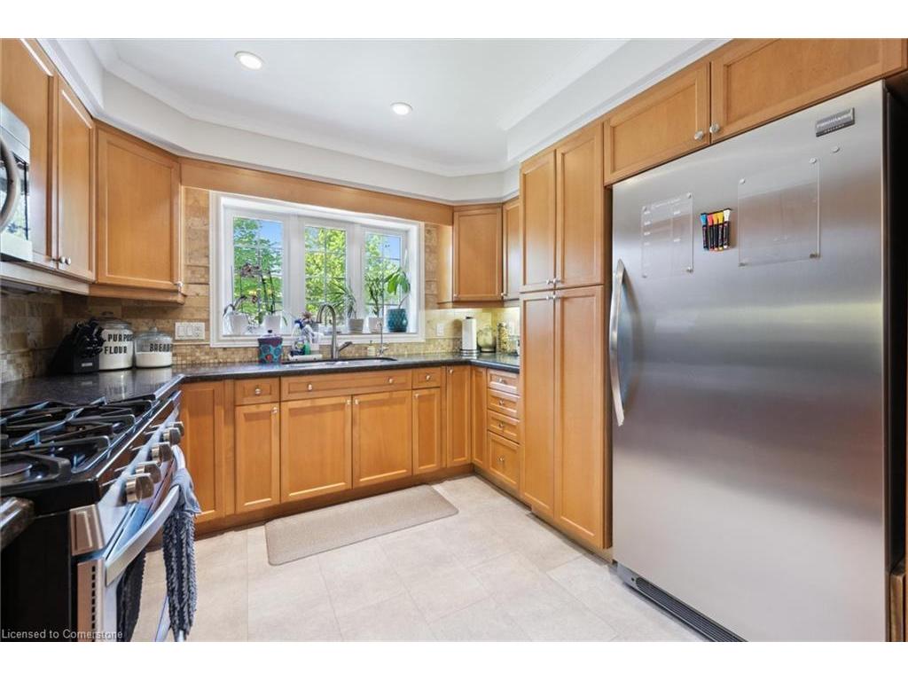 









31


Driftwood

Place,
Kitchener,




ON
N2N 1W3

