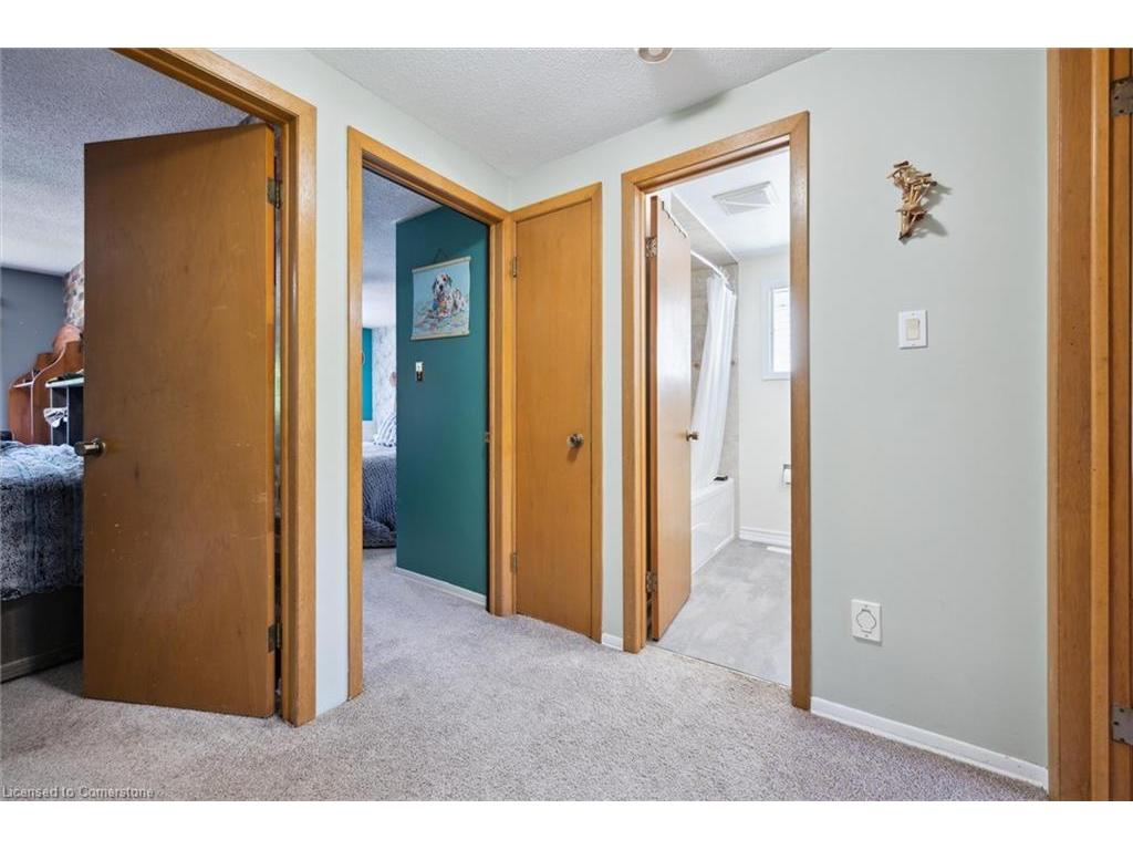 









31


Driftwood

Place,
Kitchener,




ON
N2N 1W3

