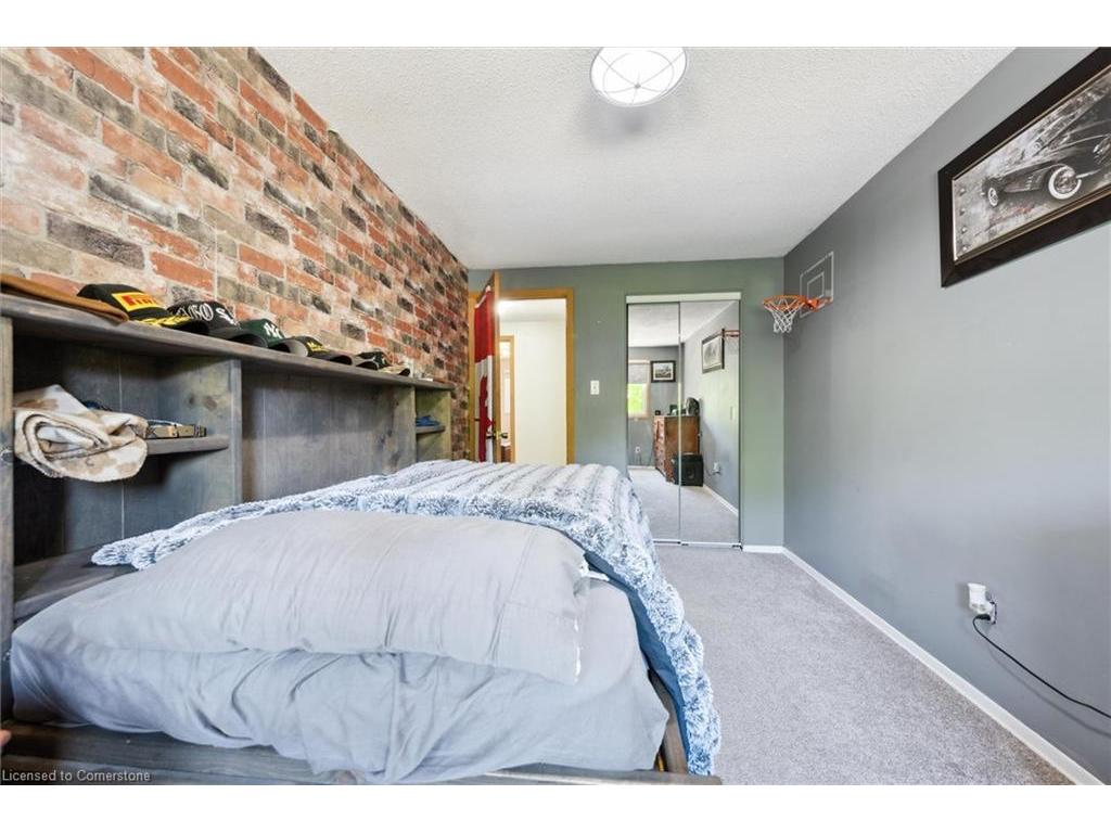 









31


Driftwood

Place,
Kitchener,




ON
N2N 1W3

