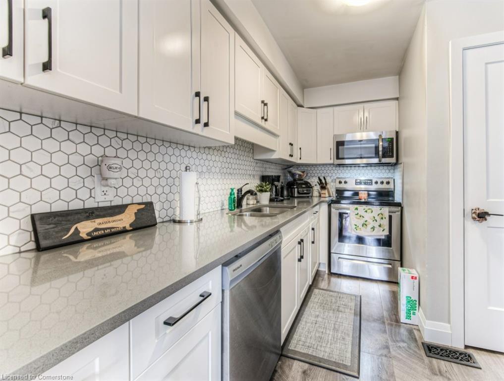 









415-435


Garden

Street,
Cambridge,




ON
N3H 4E1

