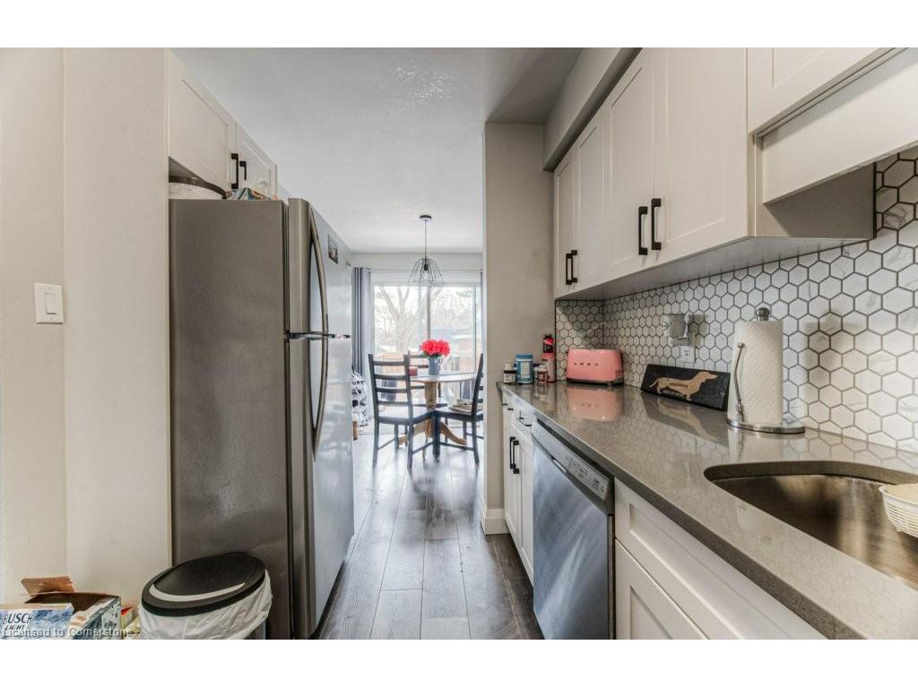 









415-435


Garden

Street,
Cambridge,




ON
N3H 4E1

