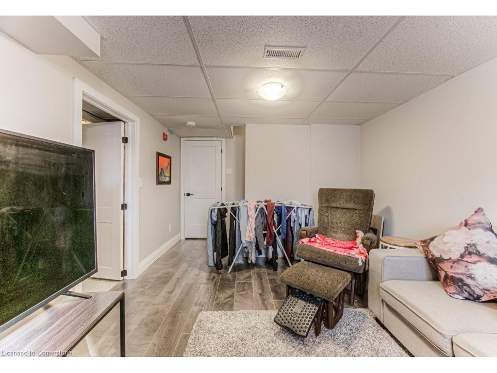 









415-435


Garden

Street,
Cambridge,




ON
N3H 4E1

