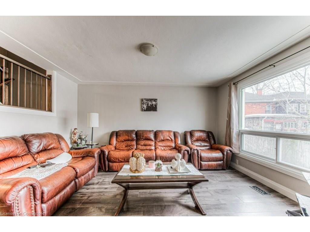 









415-435


Garden

Street,
Cambridge,




ON
N3H 4E1

